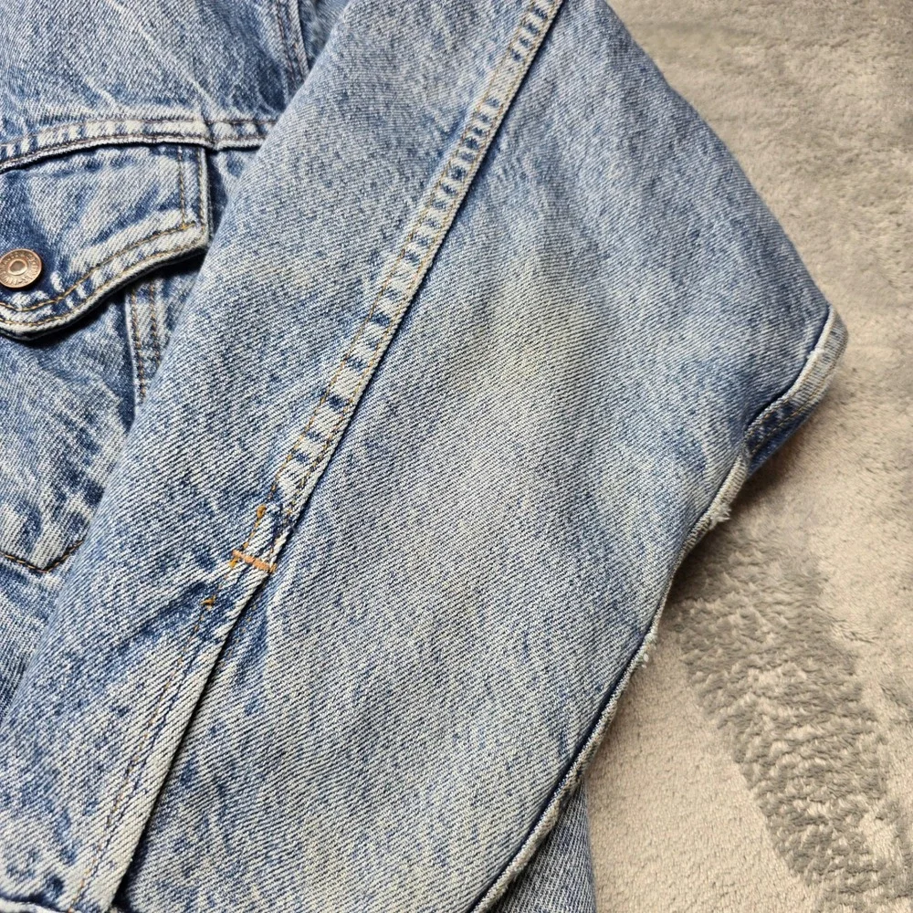 Vintage Levis Sherpa Lined Denim Trucker Jacket Mens XL Blue USA 70609-0218